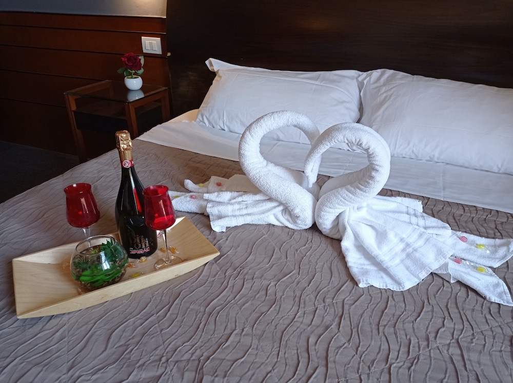 Classic Double or Twin Room photo 3