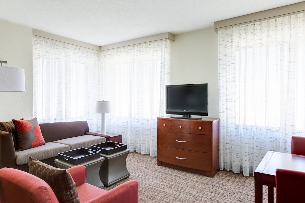 Suite, 1 Bedroom - Photo 8