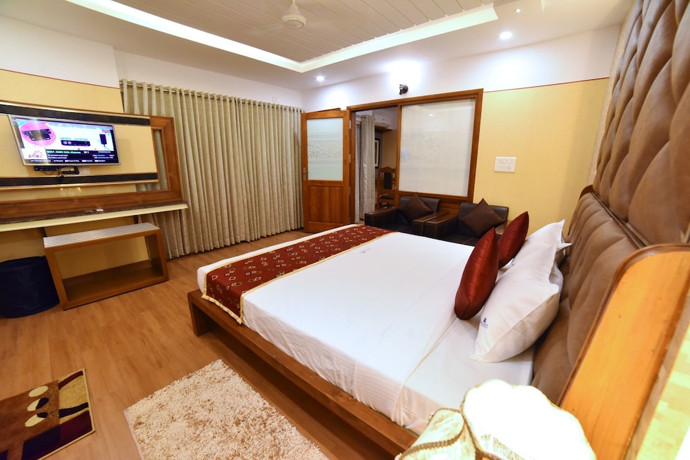 Maharaja Suite photo 2