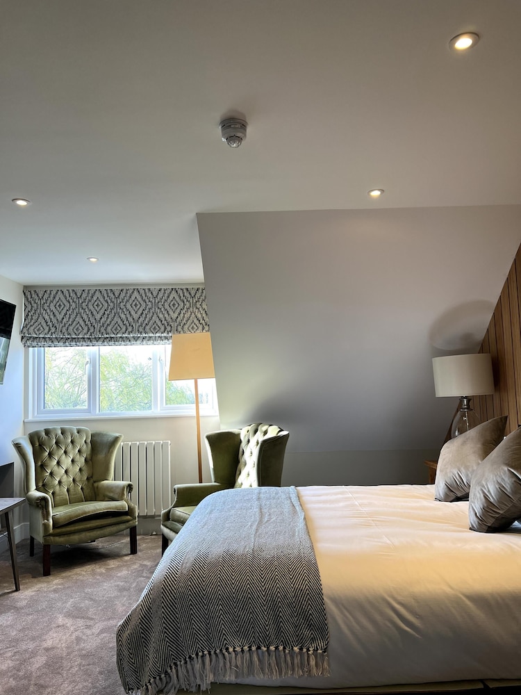 Deluxe Room, 1 King Bed, River View photo 1