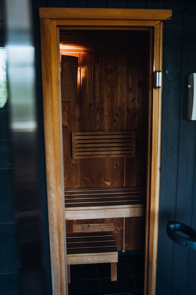 Grand Apartment with SPA access photo 3