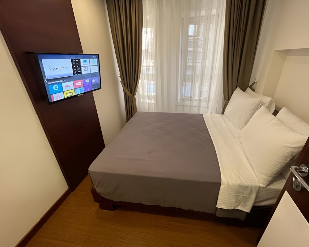 Economy Double Room photo 3