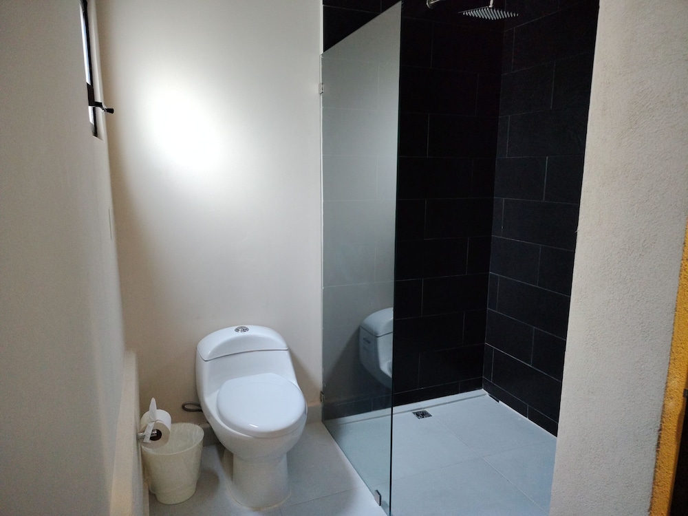 Deluxe Double or Twin Room - Photo 7