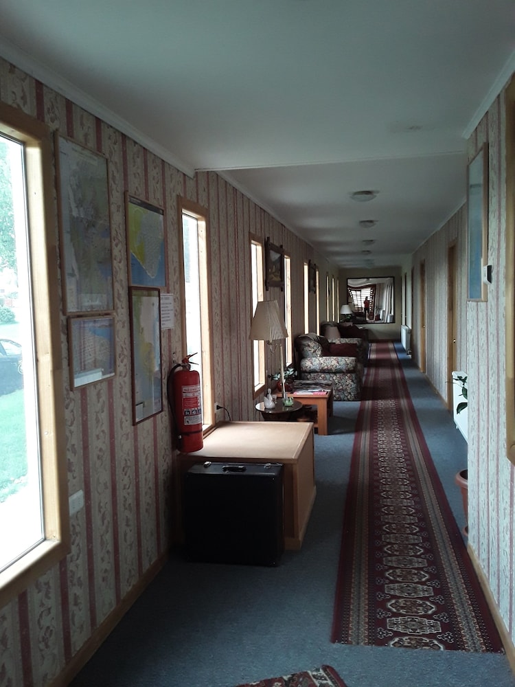 Family Room photo 3