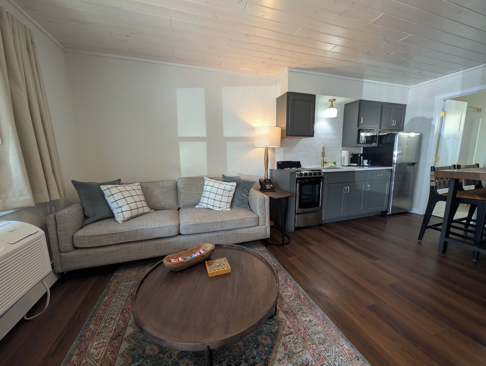 Suite, Patio, Beach View photo 1