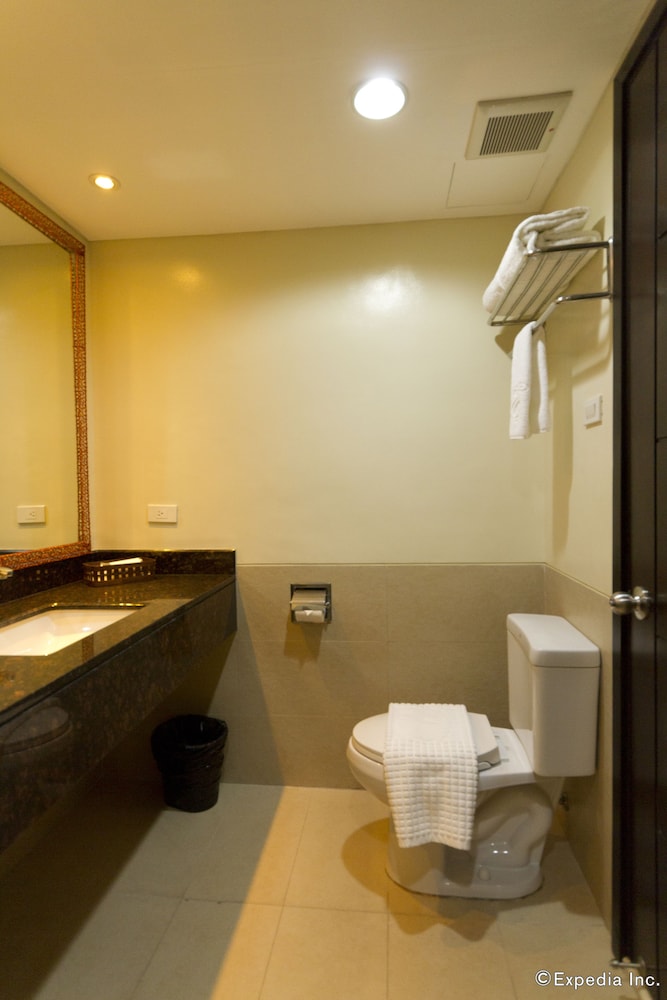 Deluxe Twin Room - Photo 10