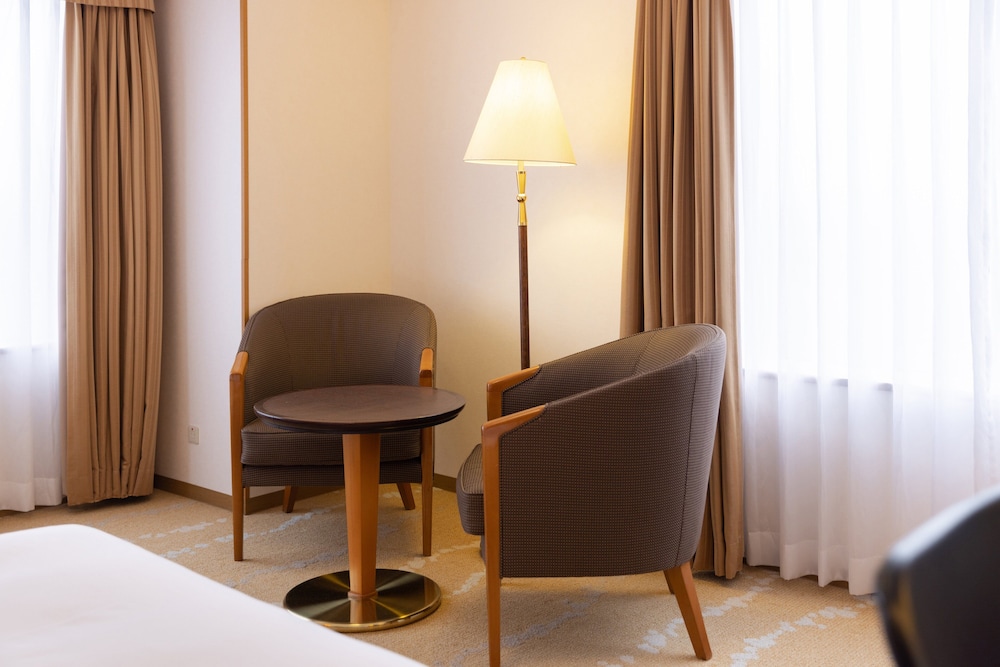 Premium Room, 1 Queen Bed (High Floor) - Photo 3