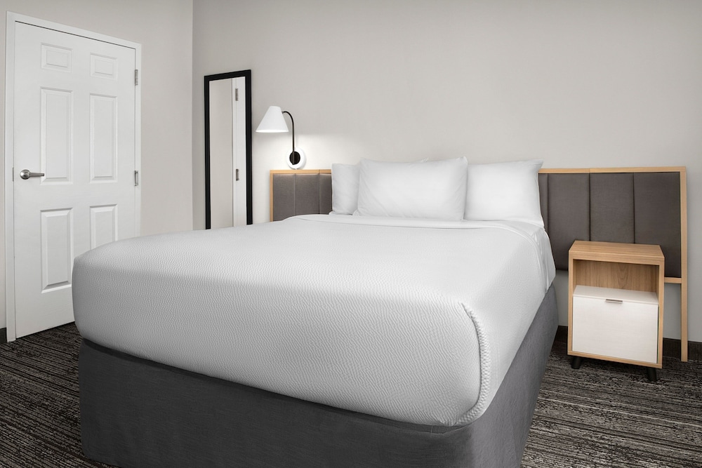 Suite, 1 Bedroom - Photo 5