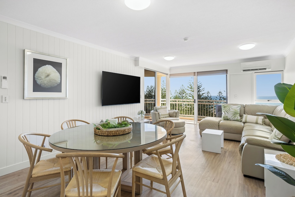 2 Bedroom Superior Ocean View Apartment - Photo 7