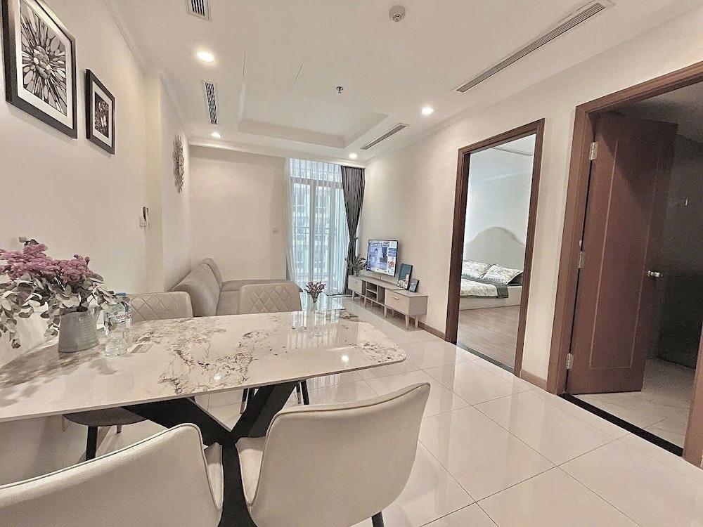 Luxury Apartment, City View