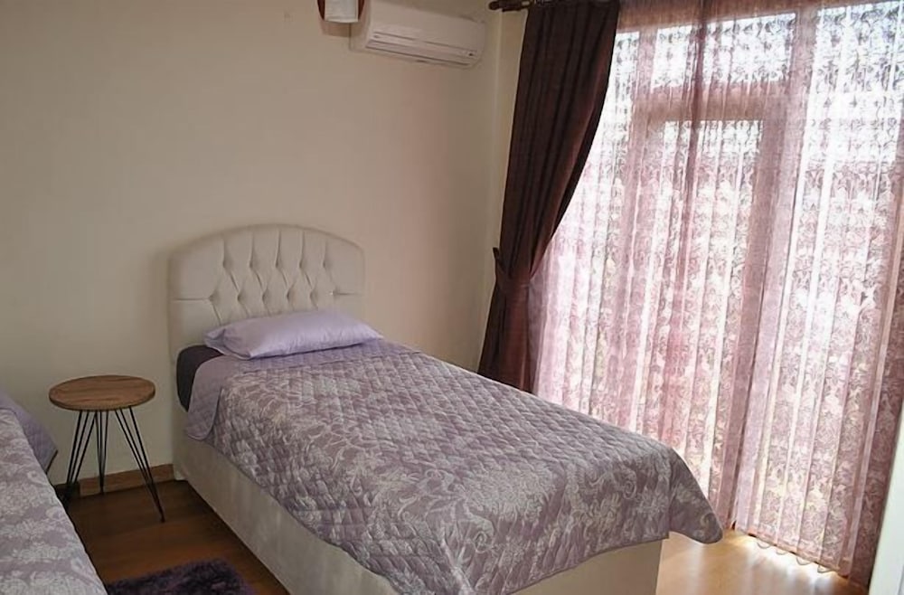 Standard Room photo 3