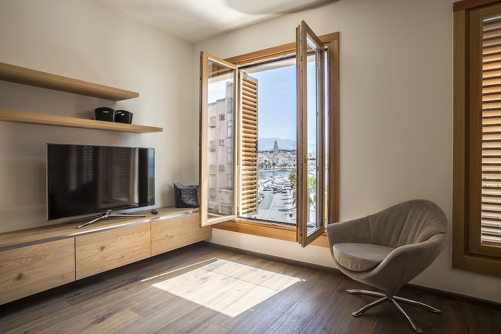 Deluxe Studio Suite with Sea View (Annex building: Drazanac 1a) photo 3
