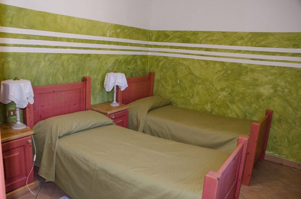 Standard Twin Room, 2 Twin Beds, City View photo 1