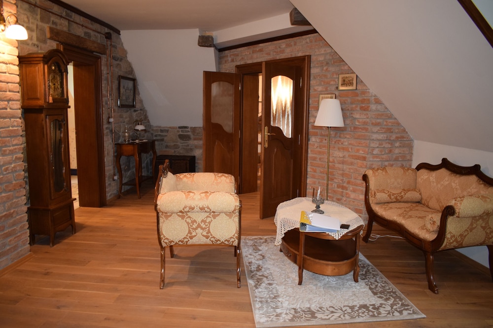 Superior Quadruple Room photo 3
