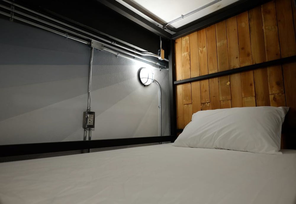 Bunk Bed In Mixed Dormitory Room photo 2