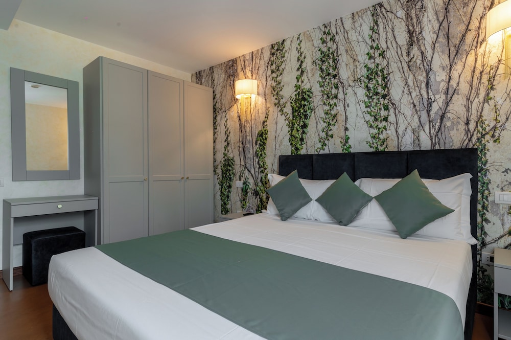 Deluxe Triple Room - Photo 1