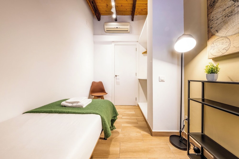 Classic Single Room