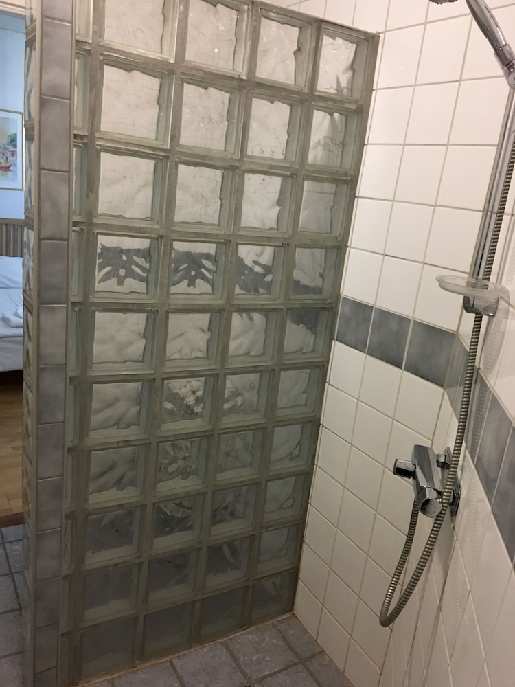 Standard Double Room, Private Bathroom photo 3