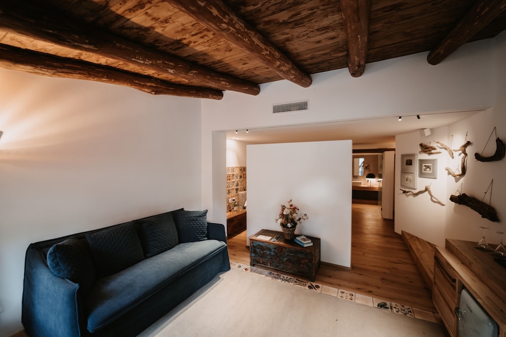 Superior Double Room, 1 Queen Bed with Sofa bed (La Dimora)