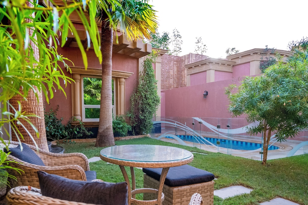 Standard Single Room, Pool View photo 2