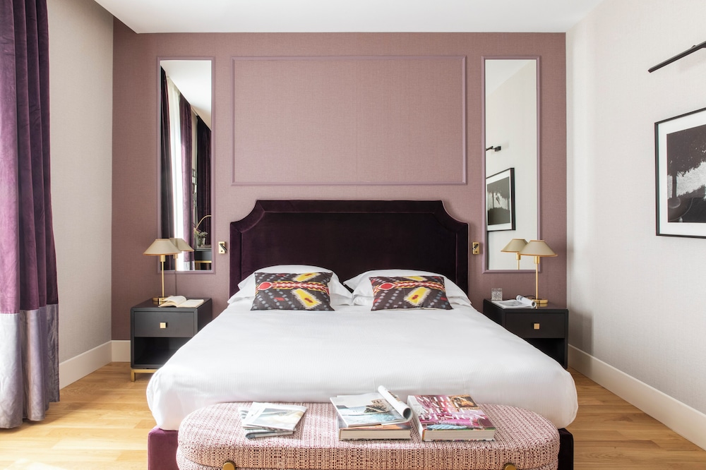 Deluxe Quadruple Room, Balcony, City View photo 2