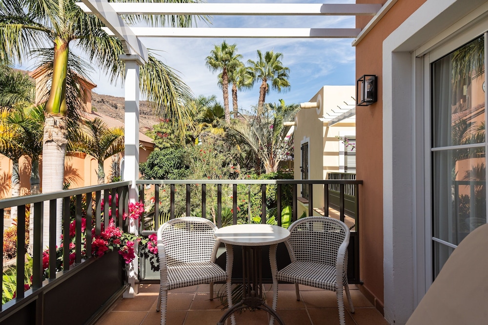 Junior Suite (2 Adults)