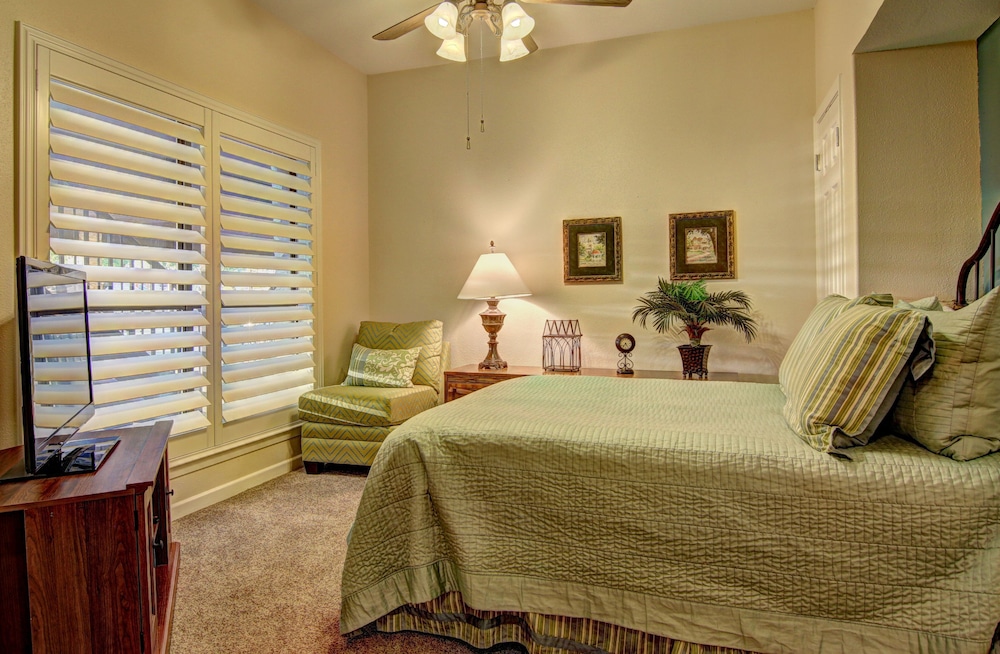 Condo, 3 Bedrooms