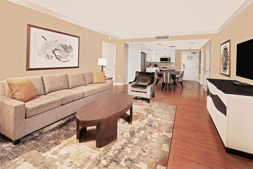 One-Bedroom King Suite with Sofa Bed - Hearing Access