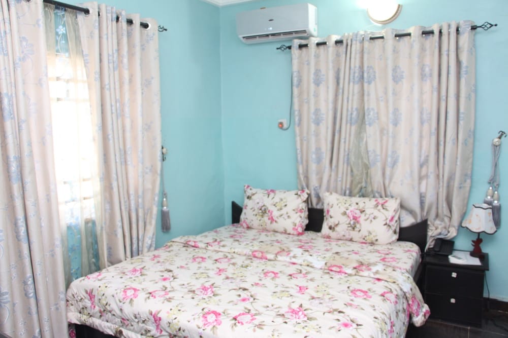 Room (Pacific) photo 1