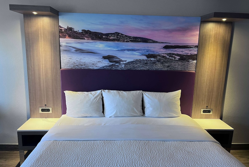 Superior Room, 1 King Bed, Non Smoking - Photo 1