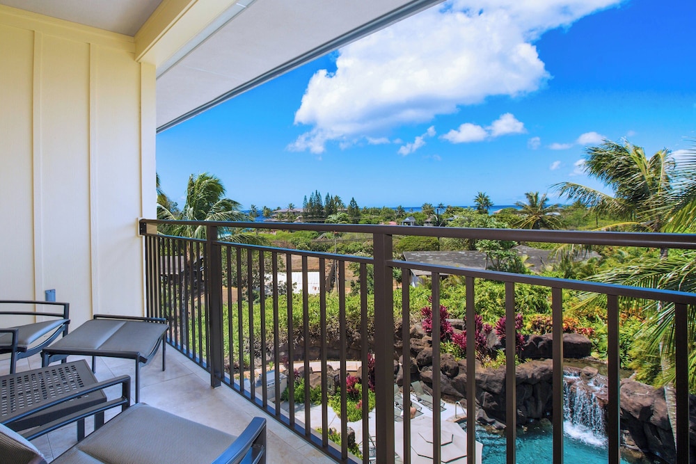 Studio, 1 King Bed with Sofa bed, Transfer Shower (Mobility/HearingAccess, Coastline Vie)