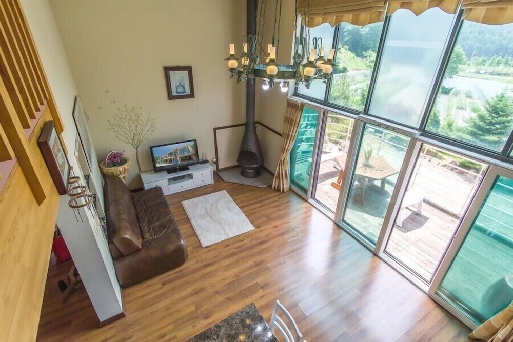 Grand Room photo 1