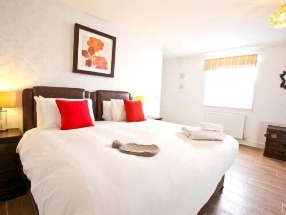 Superior Double Room, Ensuite (King or Twin) photo 3