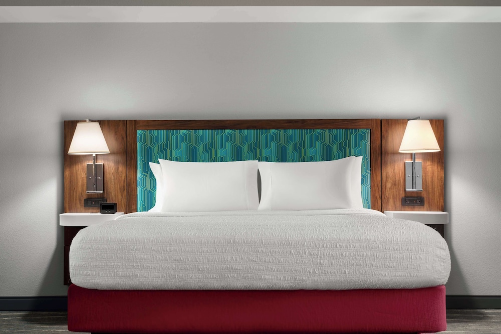 Suite, 1 King Bed, Non Smoking - Photo 4