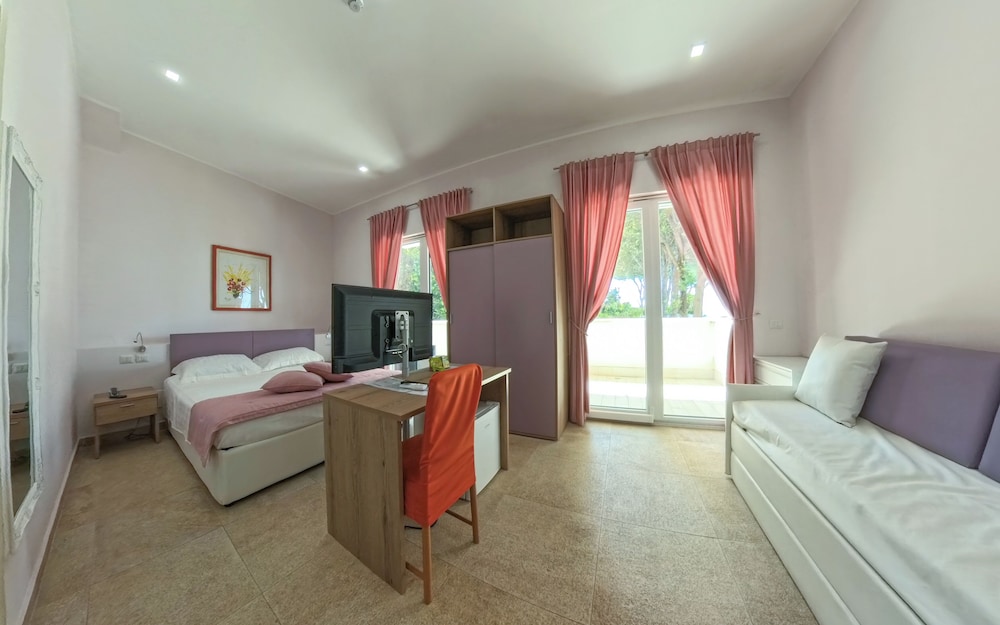 Junior Studio Suite, Terrace, Sea View photo 1