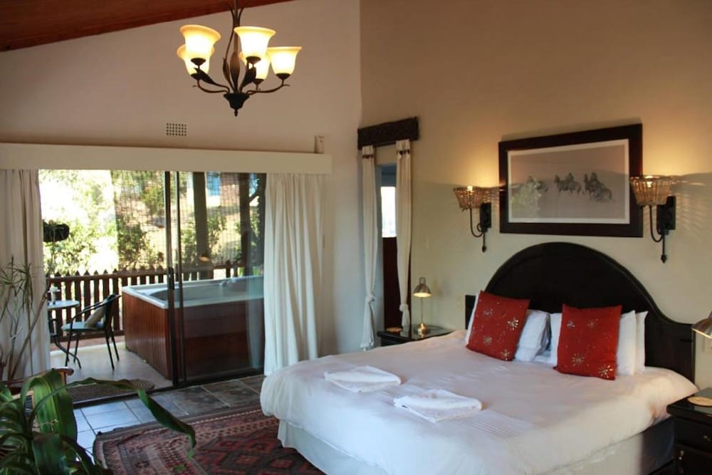 Luxury Suite, Hot Tub, Valley View