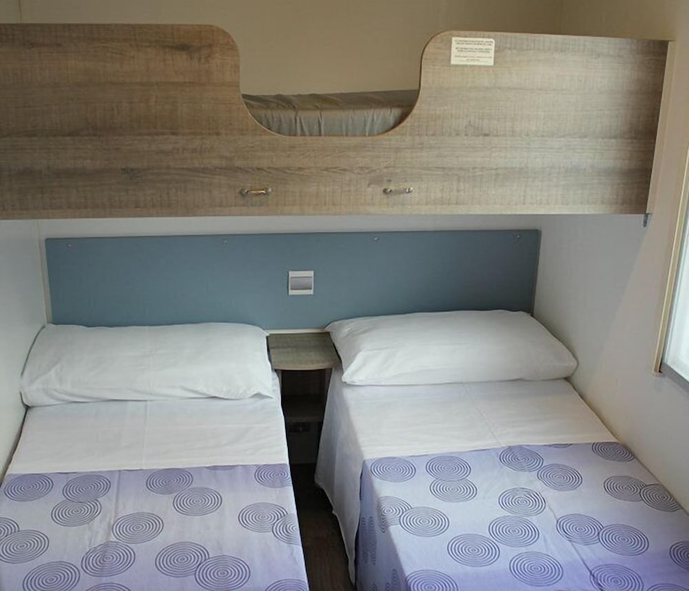 Classic Mobile Home, 2 Bedrooms photo 1