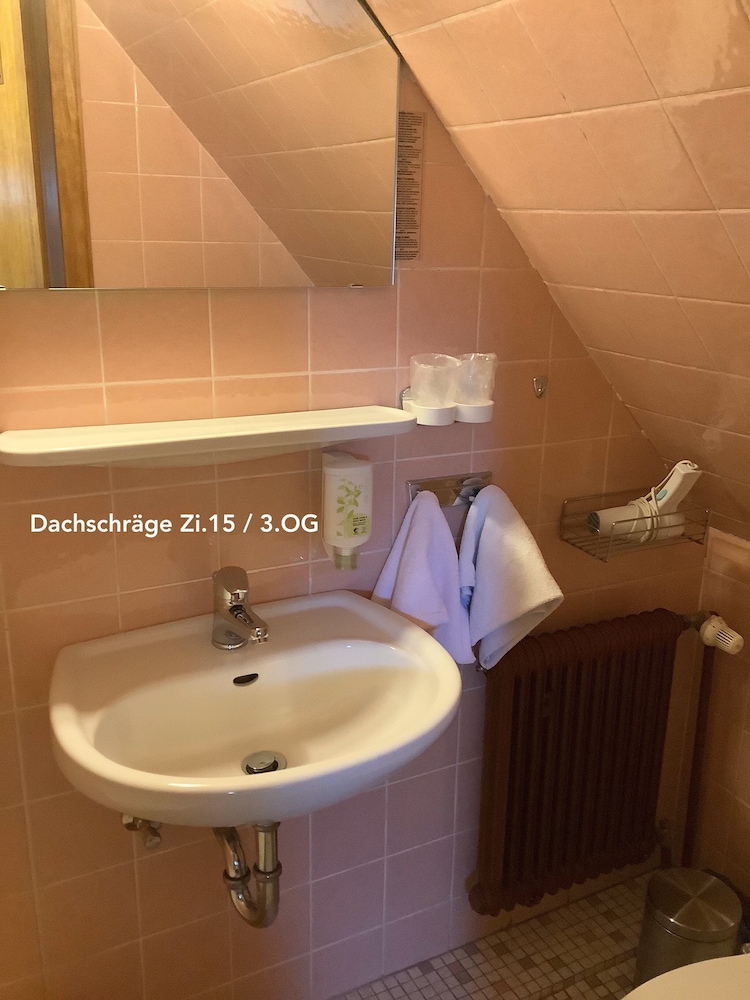 Doppelzimmer - Dachschräge photo 3
