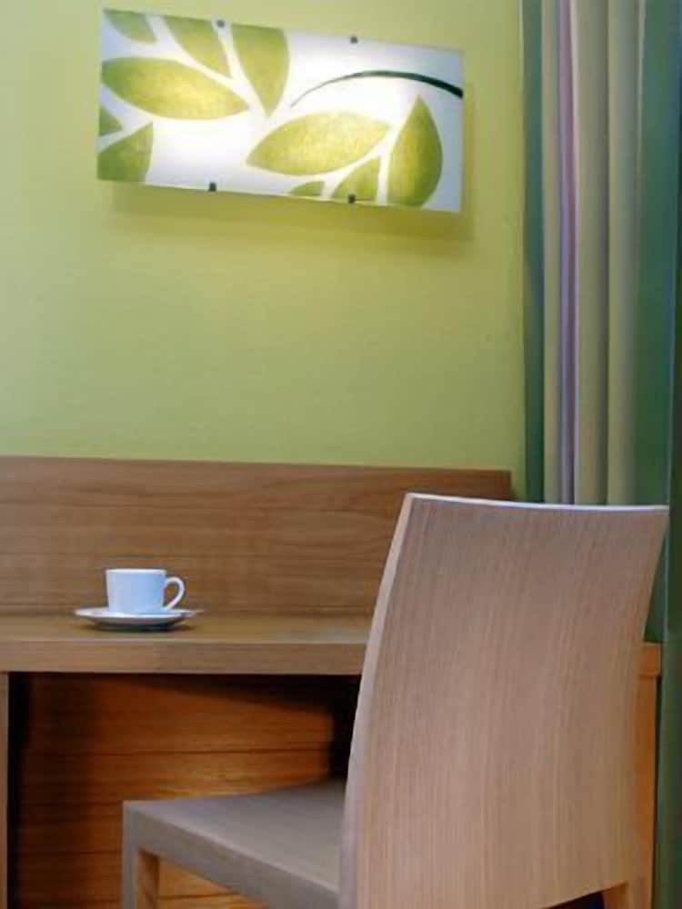 Triple Room - Photo 9