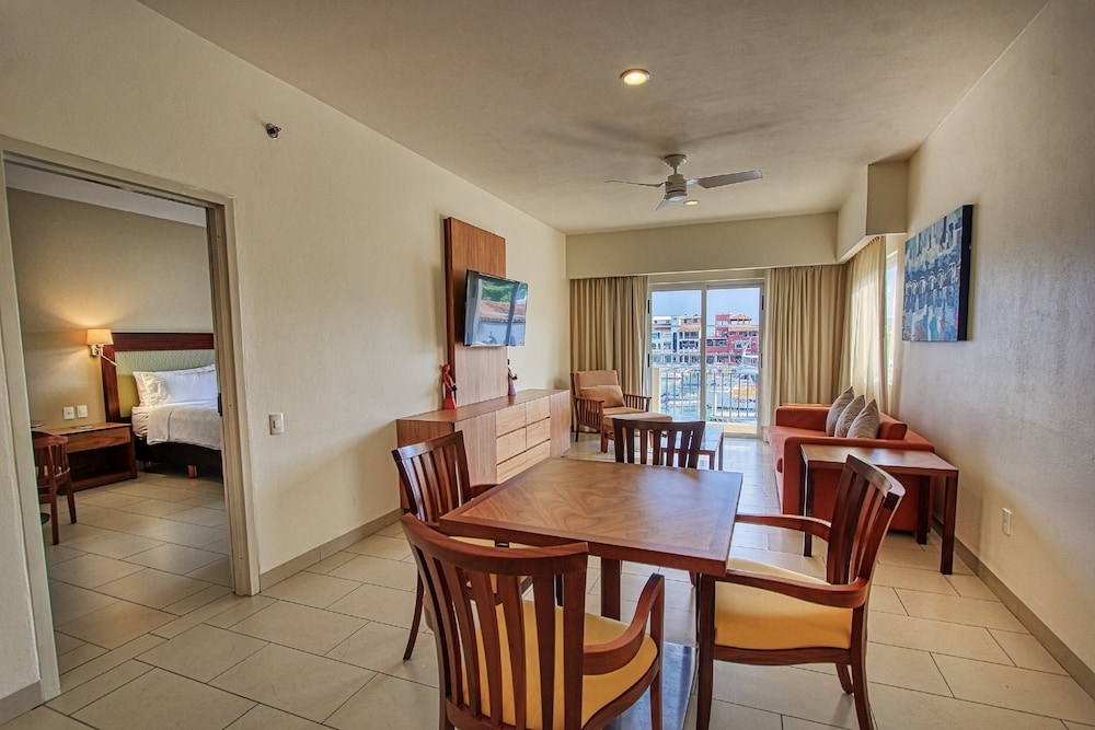 Suite, 1 Bedroom photo 3