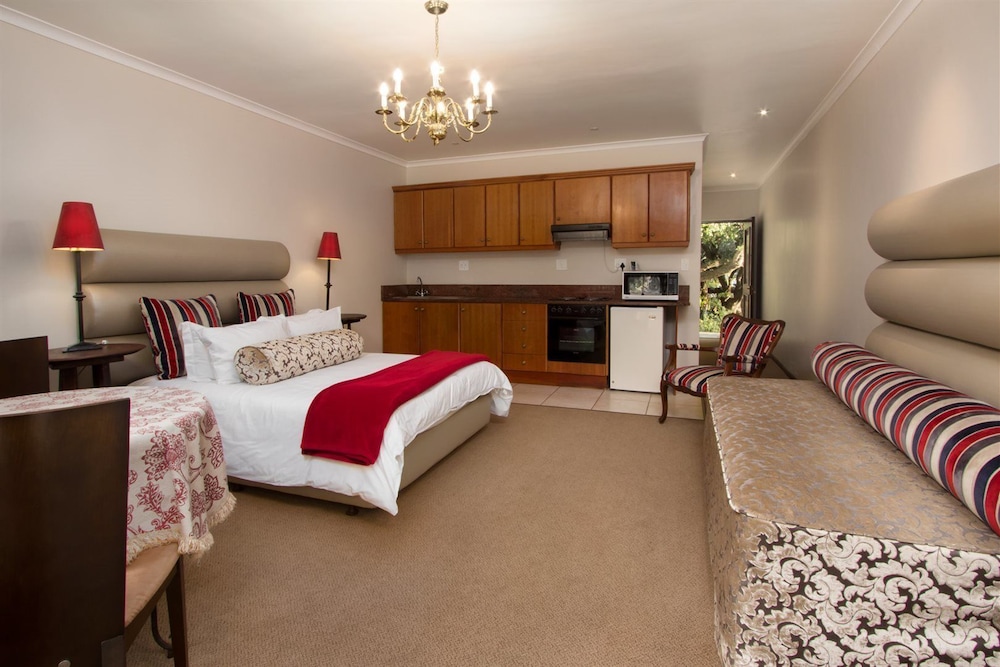Luxury Double Room, 1 Bedroom, Kitchenette, Mountain View (en-suite 2)