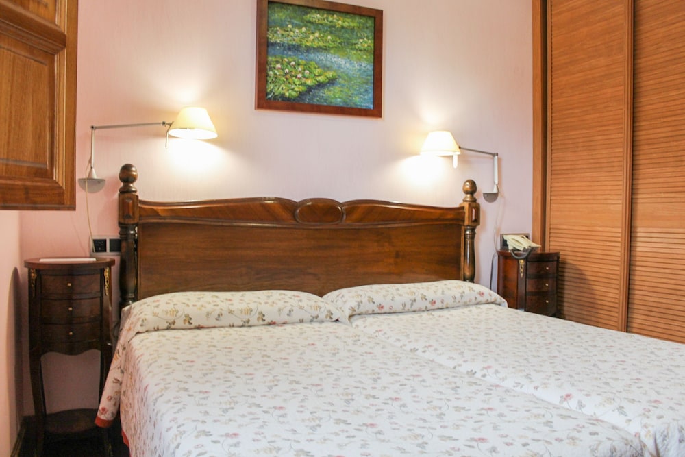 Habitación Clásica Doble o con Dos Camas, con Vista al Jardín