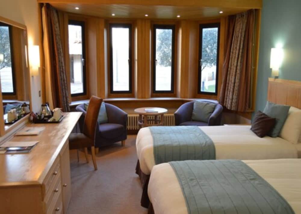 Double or Twin Room, Ensuite, Courtyard View photo 3