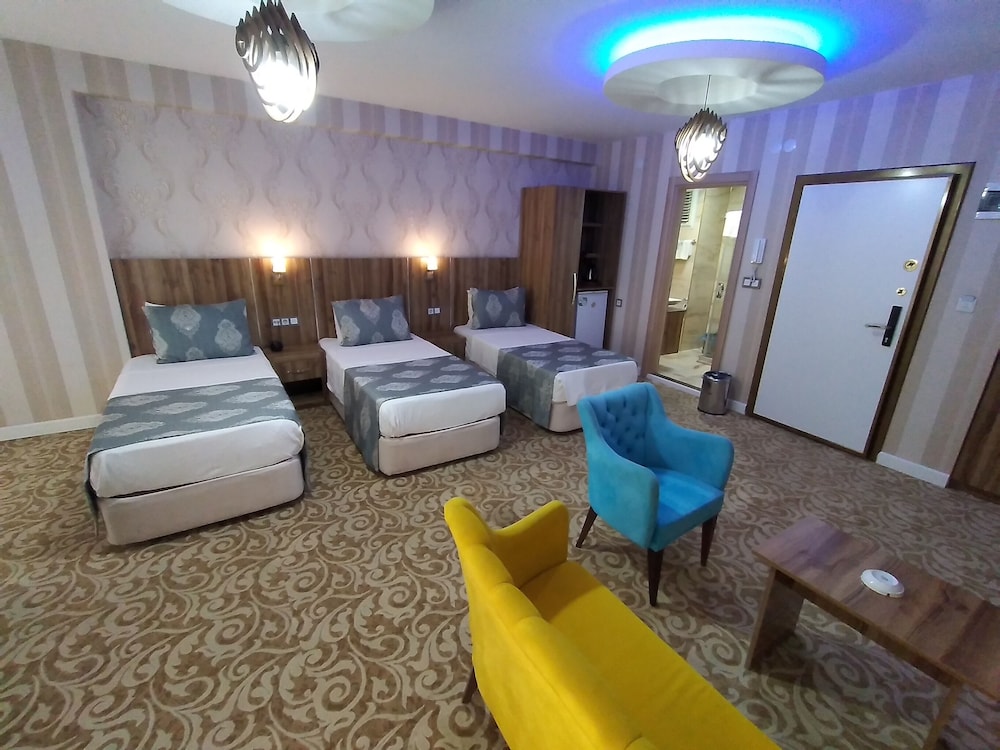 Basic Suite photo 3