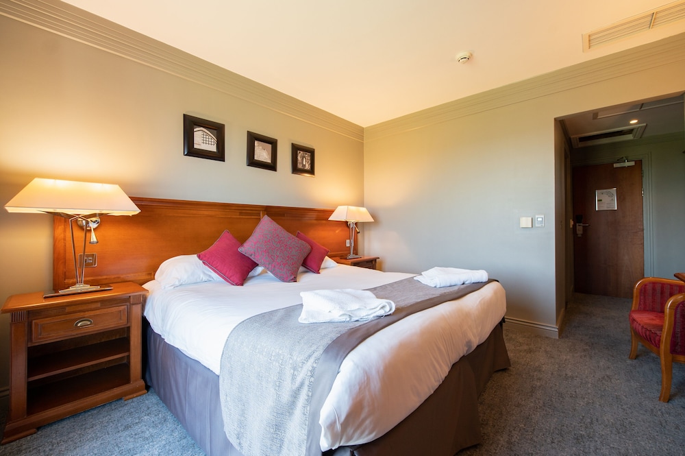 Standard Double or Twin Room - Photo 5