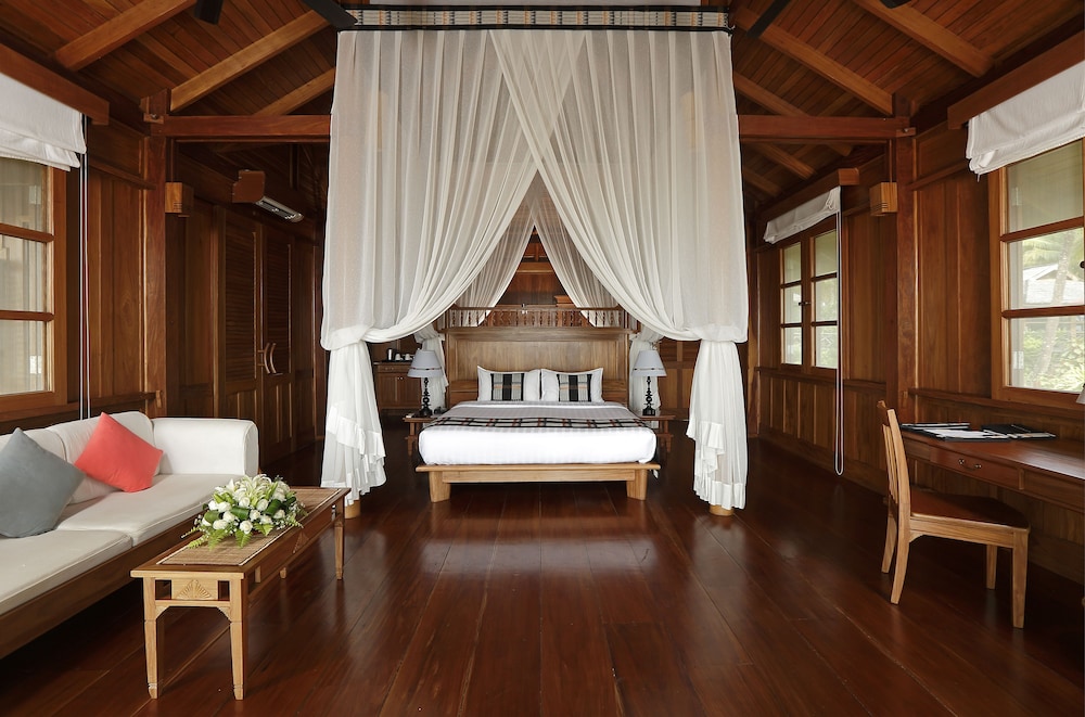 Bungalow, Beachfront photo 3