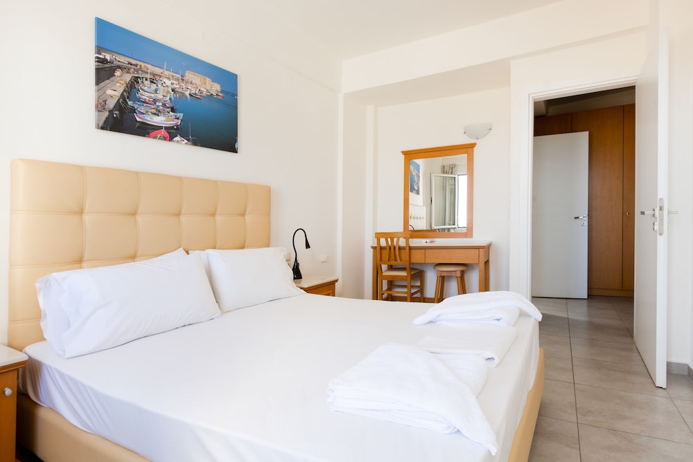 Suite, 1 Bedroom - Photo 1