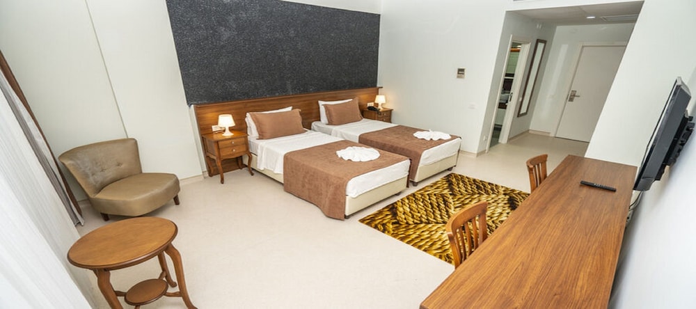 Family Room photo 1