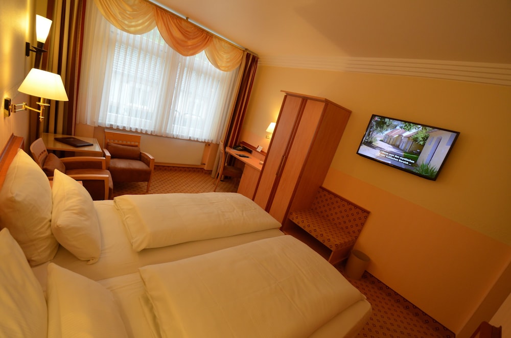 Standard Double Room Single Use photo 2