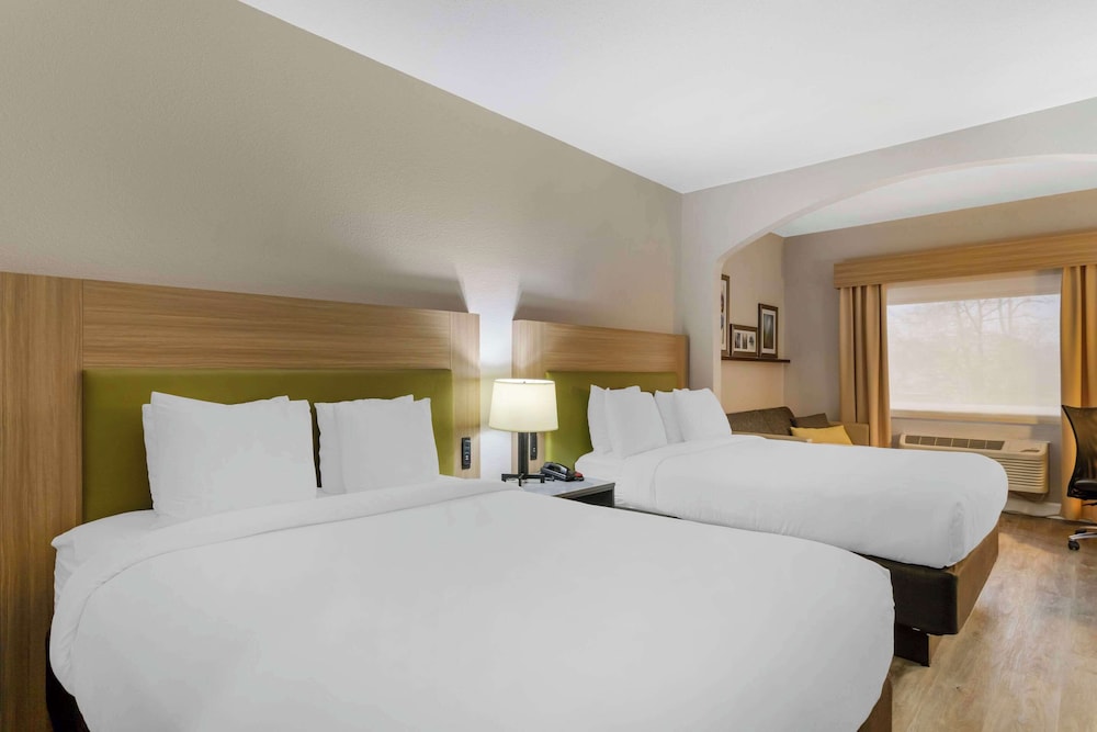 Suite, 2 Queen Beds, Accessible, Non Smoking - Photo 1